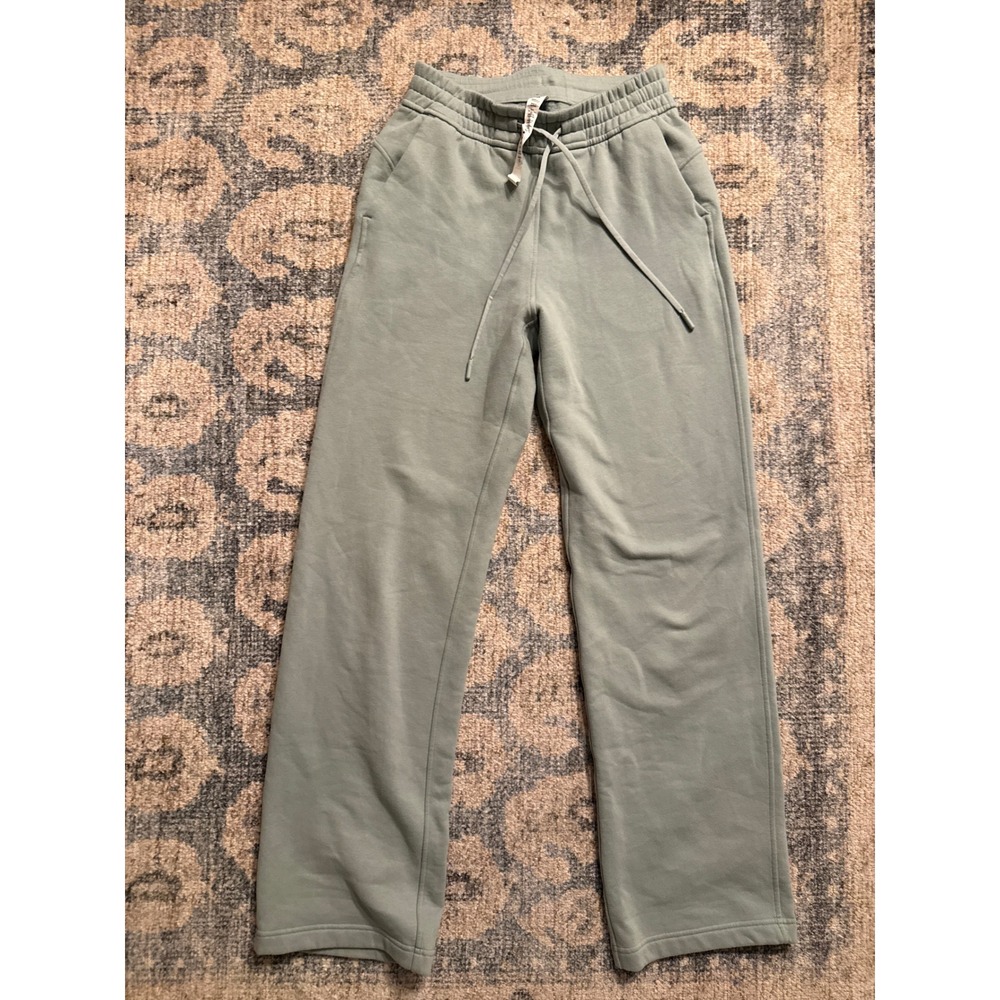 Lululemon Loungeful Straight Leg Pant Size 4 Excellent Condition